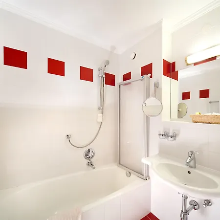 Otel Alpenbad Hohenhaus