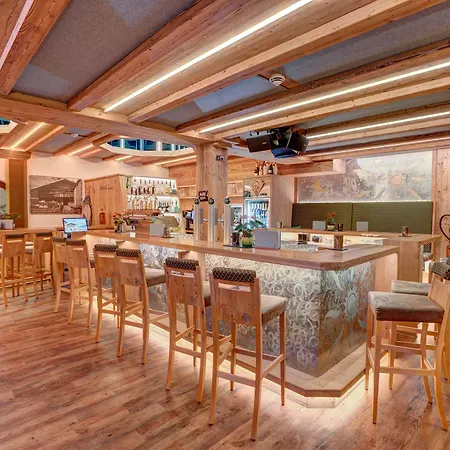 Otel Alpenbad Hohenhaus Tux