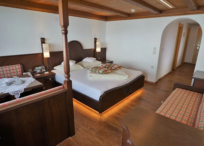 Ξενοδοχείο Alpenbad Hohenhaus 4*