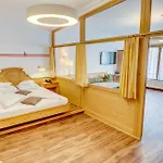 Отель Alpenbad Hohenhaus Тукс