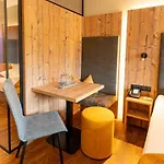 Отель Alpenbad Hohenhaus 4*