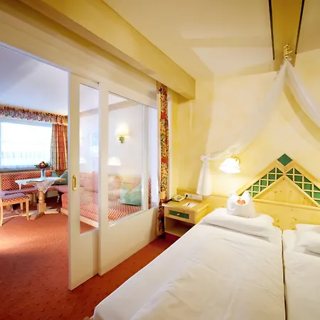 Alpenbad Hohenhaus 호텔 4*