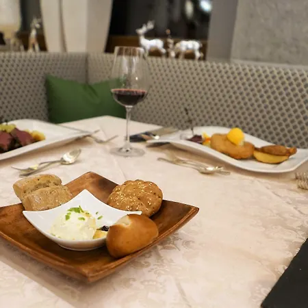 Alpenbad Hohenhaus Szálloda 4*