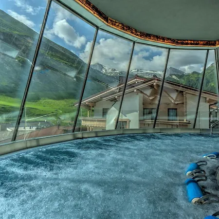 Alpenbad Hohenhaus Szálloda 4*