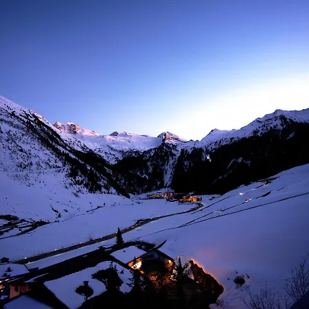 호텔 Alpenbad Hohenhaus 턱스