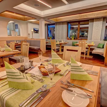 Hotel Alpenbad Hohenhaus Tux